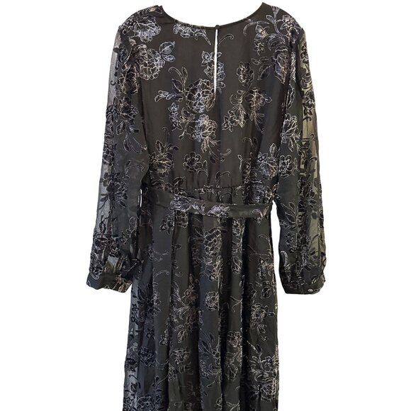 Torrid Size 2X Black Floral Embroidered Long Sleeve Wrap Dress With Tie Belt - Picture 10 of 14